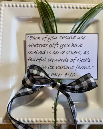 Place setting with a verse from I Peter